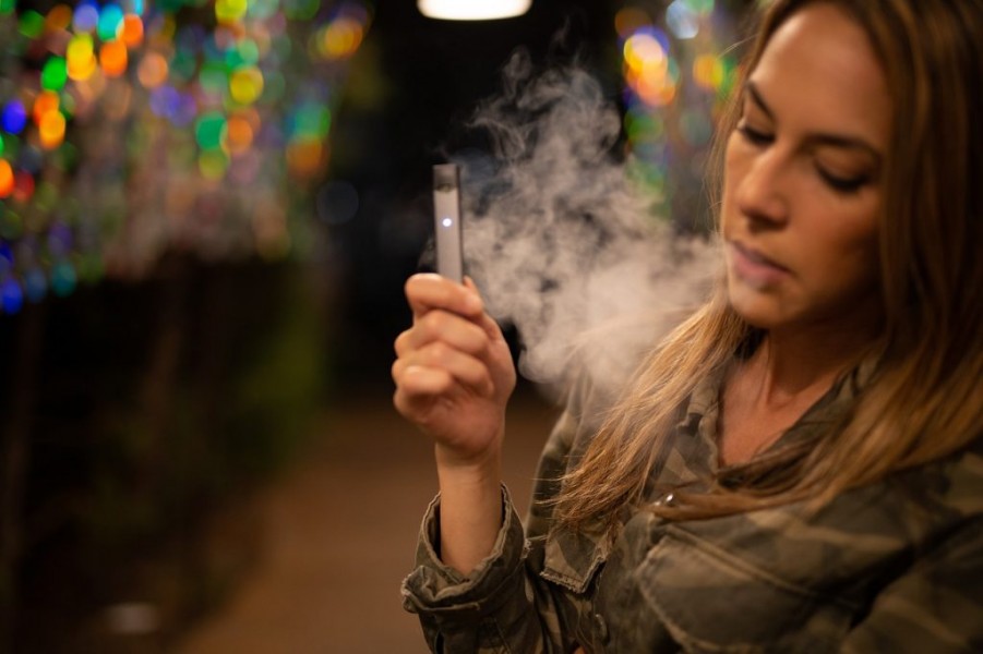 Nicotine e cigarette : quand faut-il le baisser ?
